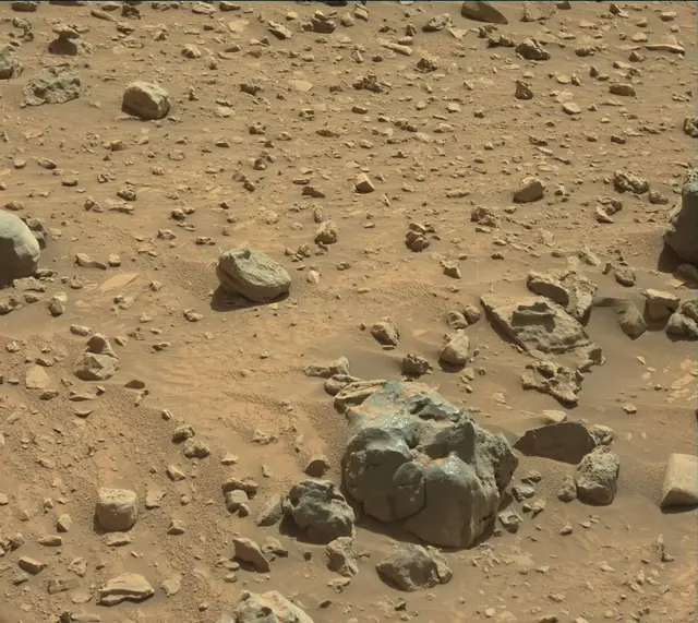 Sol 3924: Mast Camera (Mastcam)