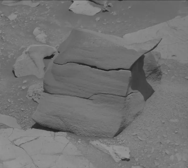 Sol 3924: Mast Camera (Mastcam)