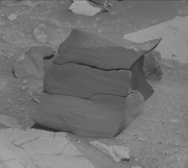 Sol 3924: Mast Camera (Mastcam)