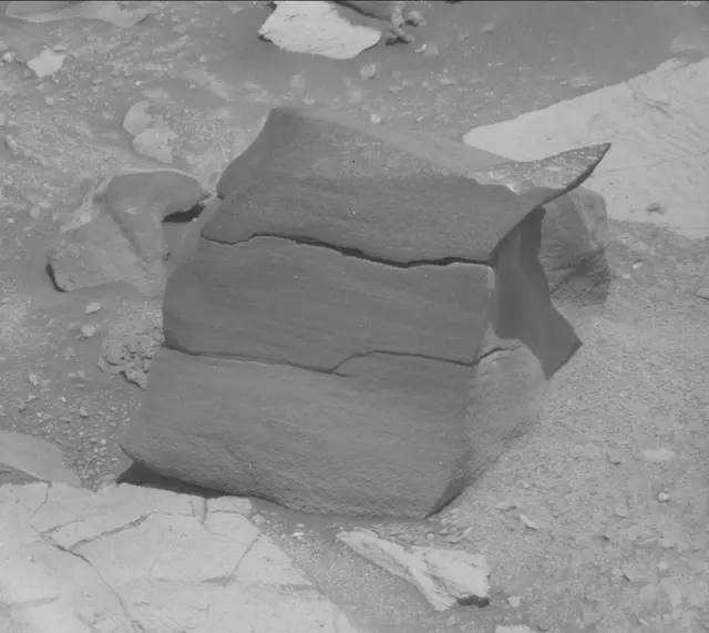 Sol 3924: Mast Camera (Mastcam)