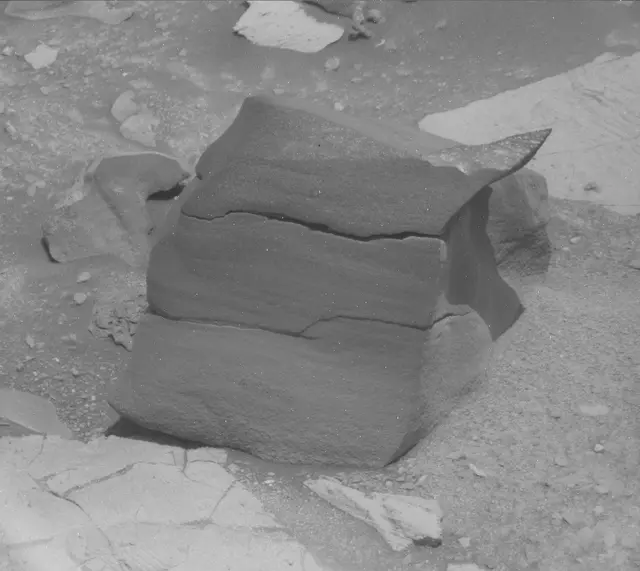 Sol 3924: Mast Camera (Mastcam)