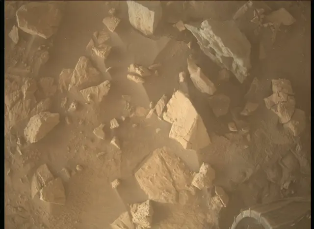 Sol 3925: Mars Descent Imager (MARDI)