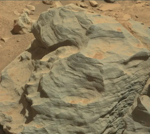 Sol 3926: Mast Camera (Mastcam)