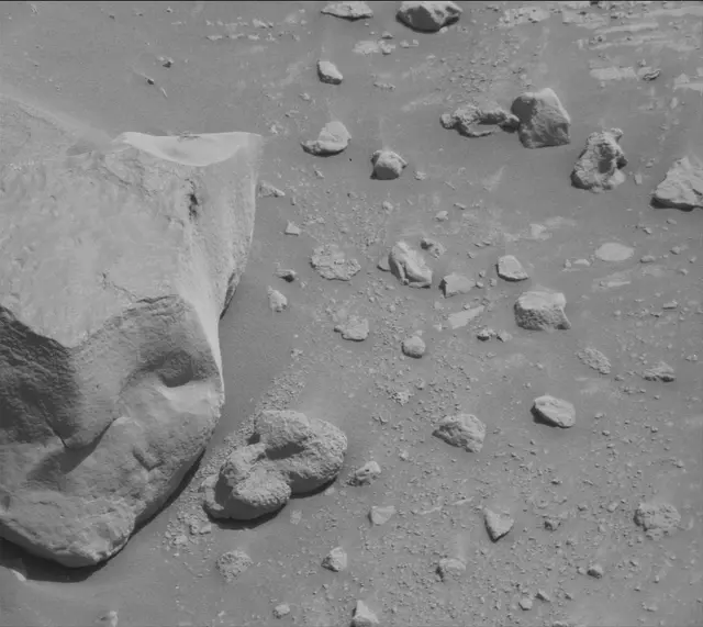 Sol 3926: Mast Camera (Mastcam)