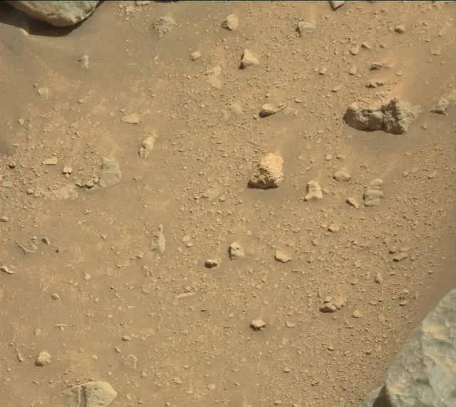 Sol 3926: Mast Camera (Mastcam)