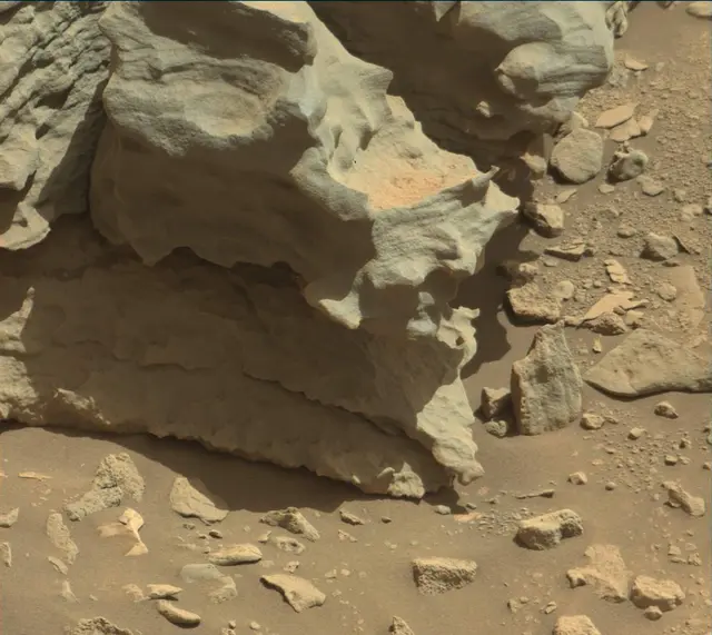 Sol 3926: Mast Camera (Mastcam)
