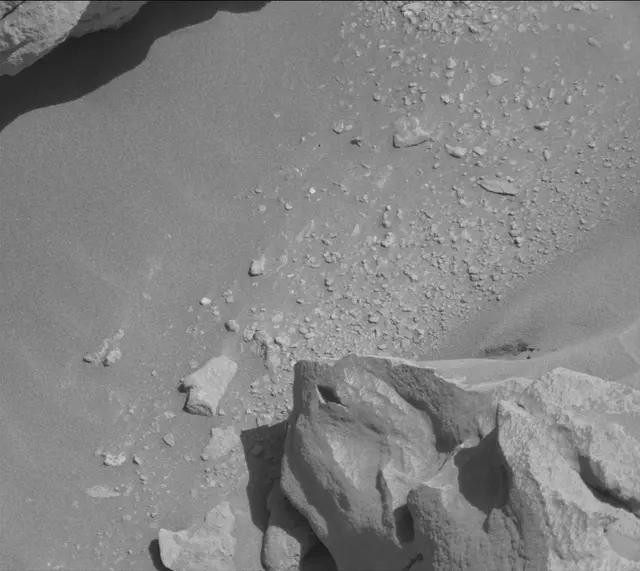 Sol 3926: Mast Camera (Mastcam)