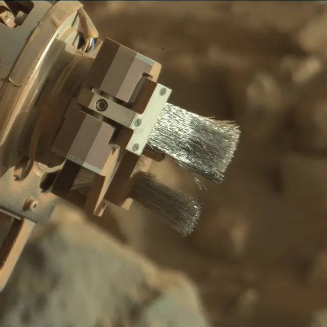 Sol 3926: Mast Camera (Mastcam)