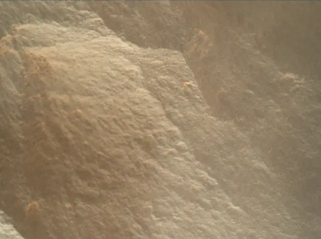 Sol 3926: Mars Hand Lens Imager (MAHLI)