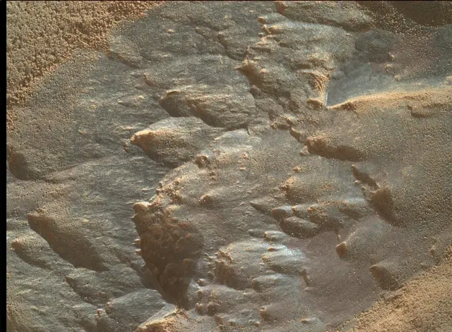 Sol 3926: Mars Hand Lens Imager (MAHLI)