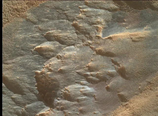 Sol 3926: Mars Hand Lens Imager (MAHLI)