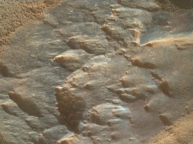 Sol 3926: Mars Hand Lens Imager (MAHLI)