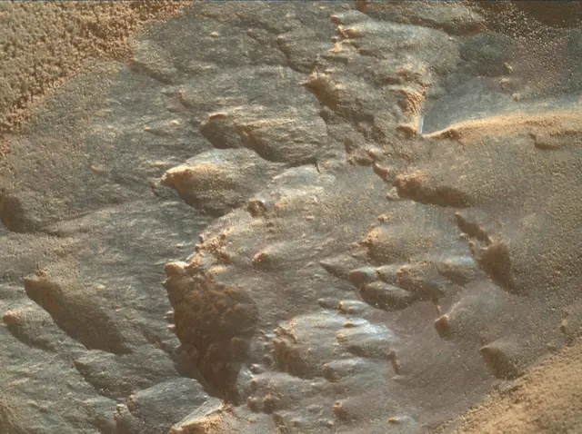 Sol 3926: Mars Hand Lens Imager (MAHLI)