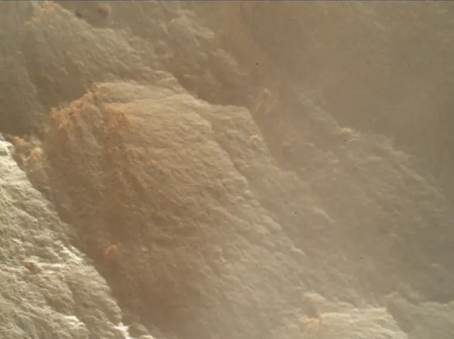 Sol 3926: Mars Hand Lens Imager (MAHLI)