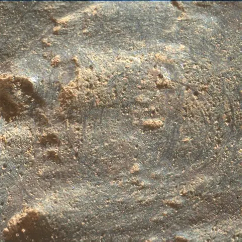 Sol 3926: Mars Hand Lens Imager (MAHLI)