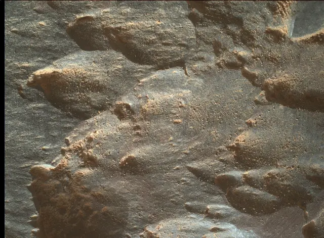 Sol 3926: Mars Hand Lens Imager (MAHLI)