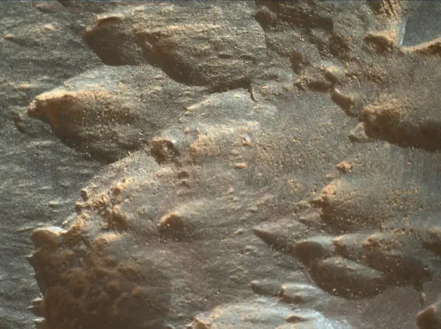 Sol 3926: Mars Hand Lens Imager (MAHLI)