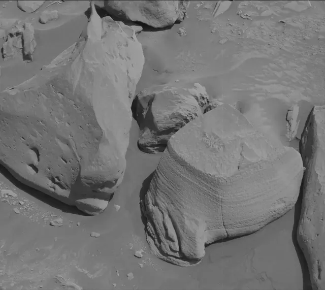 Sol 3927: Mast Camera (Mastcam)