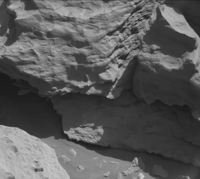 Sol 3927: Mast Camera (Mastcam)