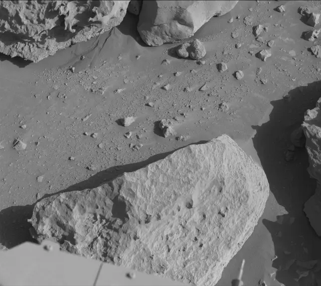 Sol 3928: Mast Camera (Mastcam)
