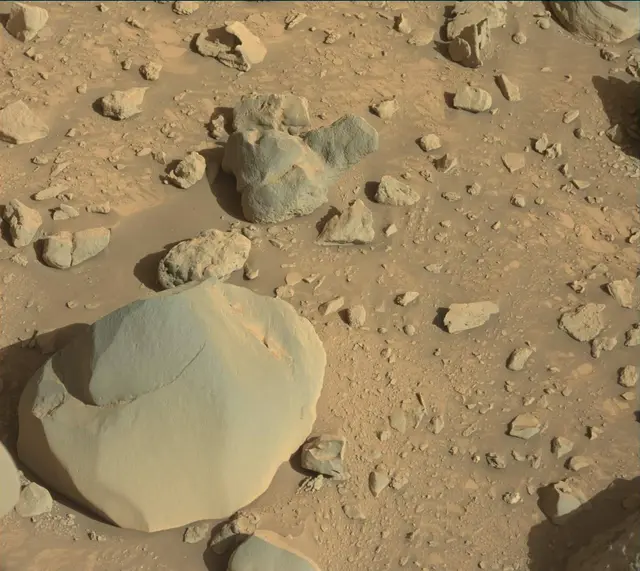 Sol 3928: Mast Camera (Mastcam)