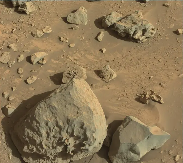 Sol 3928: Mast Camera (Mastcam)
