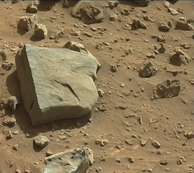 Sol 3928: Mast Camera (Mastcam)