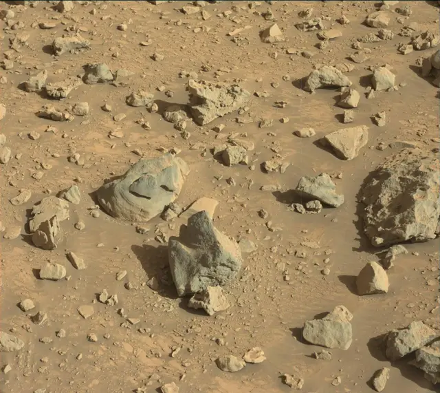 Sol 3928: Mast Camera (Mastcam)