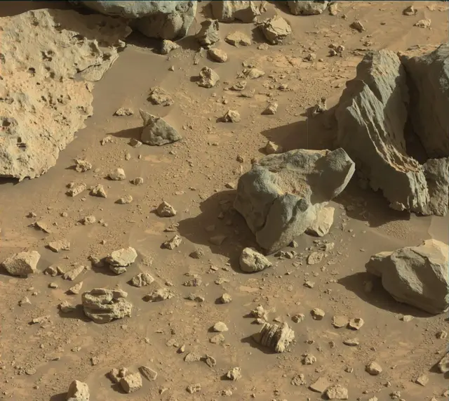 Sol 3928: Mast Camera (Mastcam)