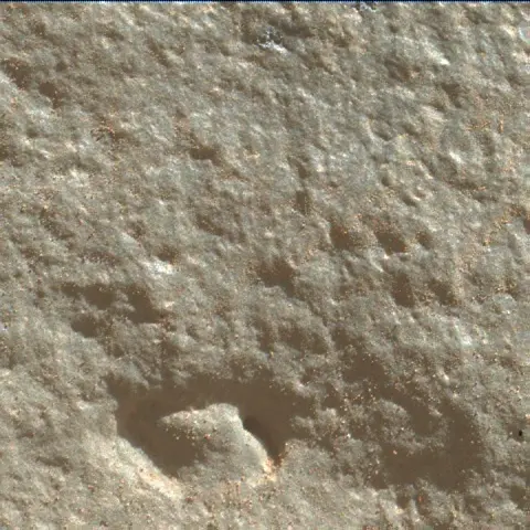 Sol 3928: Mars Hand Lens Imager (MAHLI)