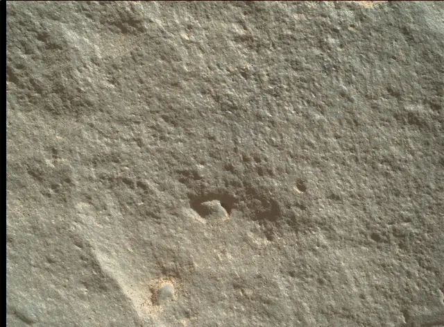 Sol 3928: Mars Hand Lens Imager (MAHLI)