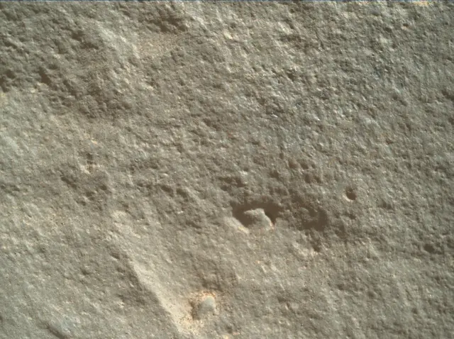 Sol 3928: Mars Hand Lens Imager (MAHLI)
