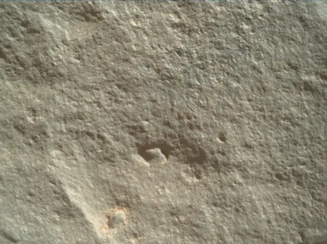 Sol 3928: Mars Hand Lens Imager (MAHLI)