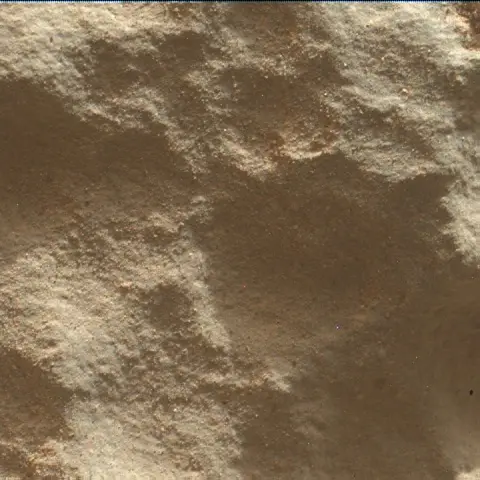 Sol 3930: Mars Hand Lens Imager (MAHLI)