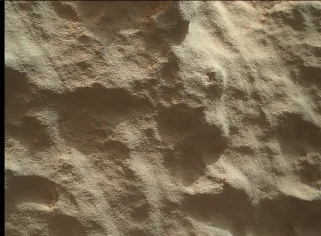 Sol 3930: Mars Hand Lens Imager (MAHLI)