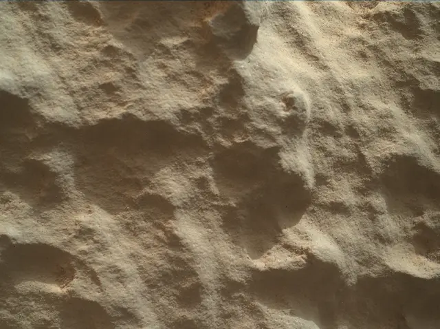 Sol 3930: Mars Hand Lens Imager (MAHLI)