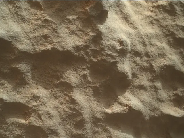 Sol 3930: Mars Hand Lens Imager (MAHLI)