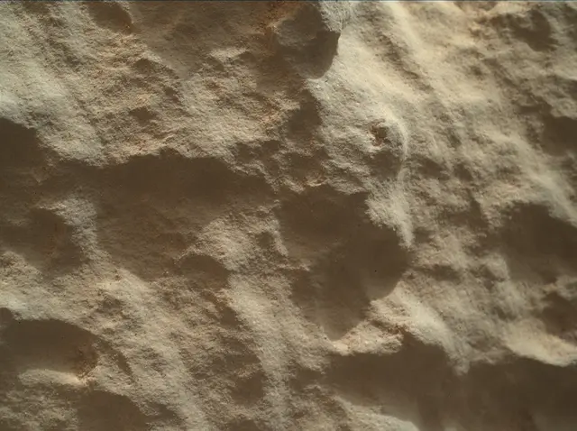 Sol 3930: Mars Hand Lens Imager (MAHLI)