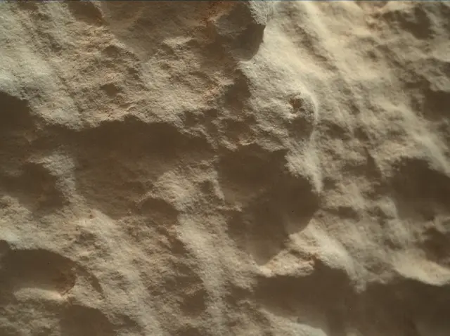 Sol 3930: Mars Hand Lens Imager (MAHLI)