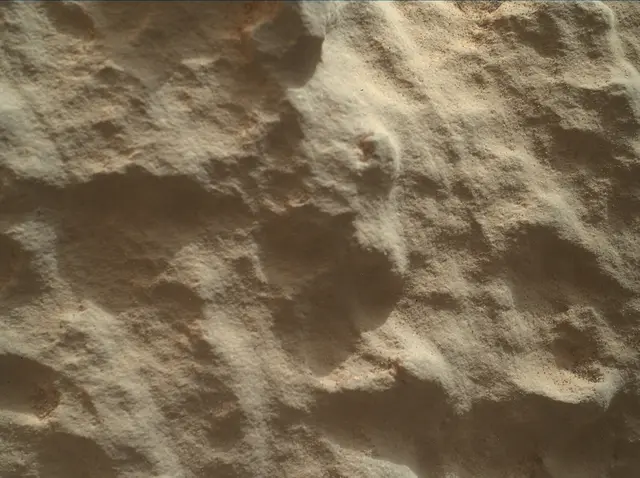 Sol 3930: Mars Hand Lens Imager (MAHLI)