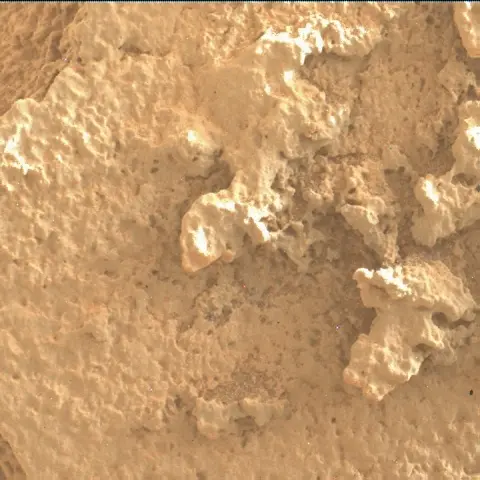 Sol 3930: Mars Hand Lens Imager (MAHLI)