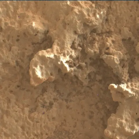 Sol 3930: Mars Hand Lens Imager (MAHLI)