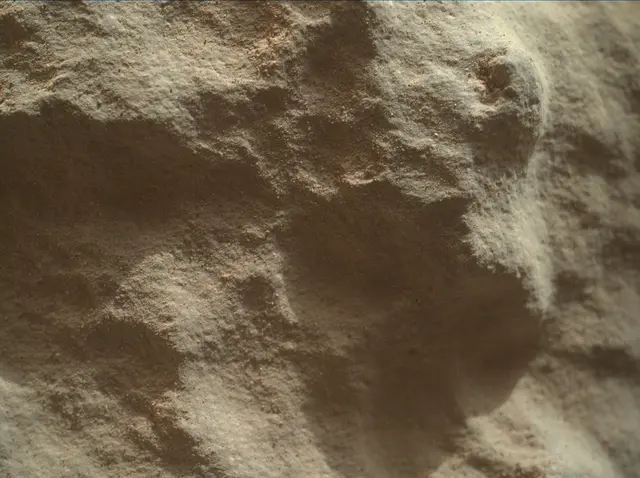 Sol 3930: Mars Hand Lens Imager (MAHLI)