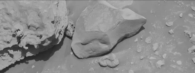 Sol 3931: Mast Camera (Mastcam)