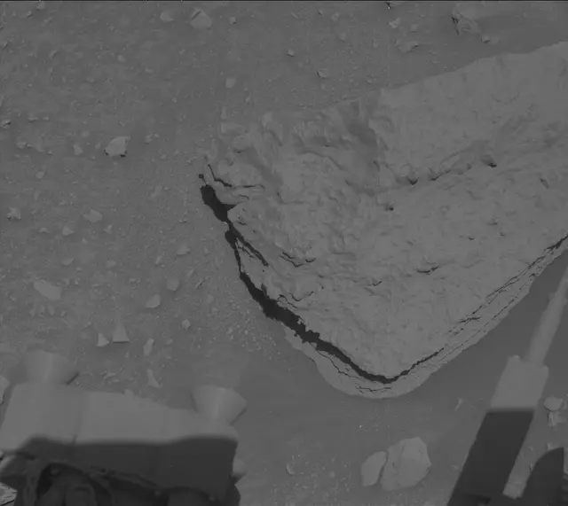 Sol 3931: Mast Camera (Mastcam)