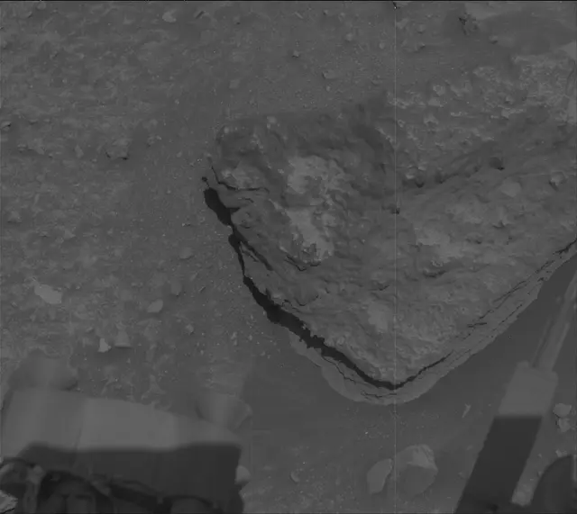 Sol 3931: Mast Camera (Mastcam)