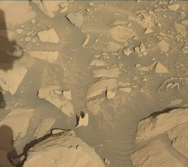 Sol 3931: Mast Camera (Mastcam)