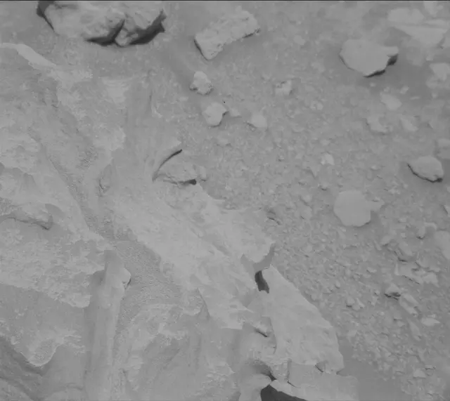 Sol 3931: Mast Camera (Mastcam)