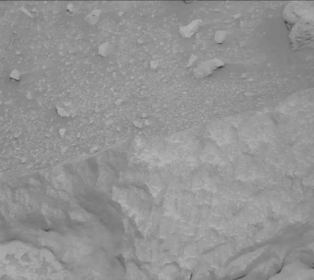 Sol 3931: Mast Camera (Mastcam)