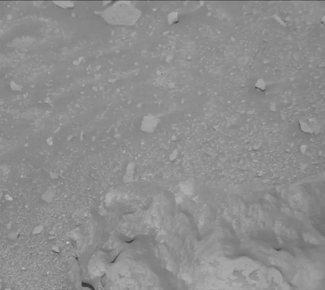 Sol 3931: Mast Camera (Mastcam)